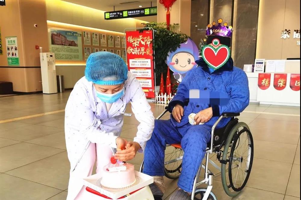 致敬最美逆行——奋战“疫”线 ，用行动诠释担当！