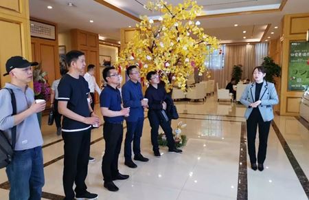 分类图片 特讯|云南省安宁市领导、云南城投至亲睦家考察！